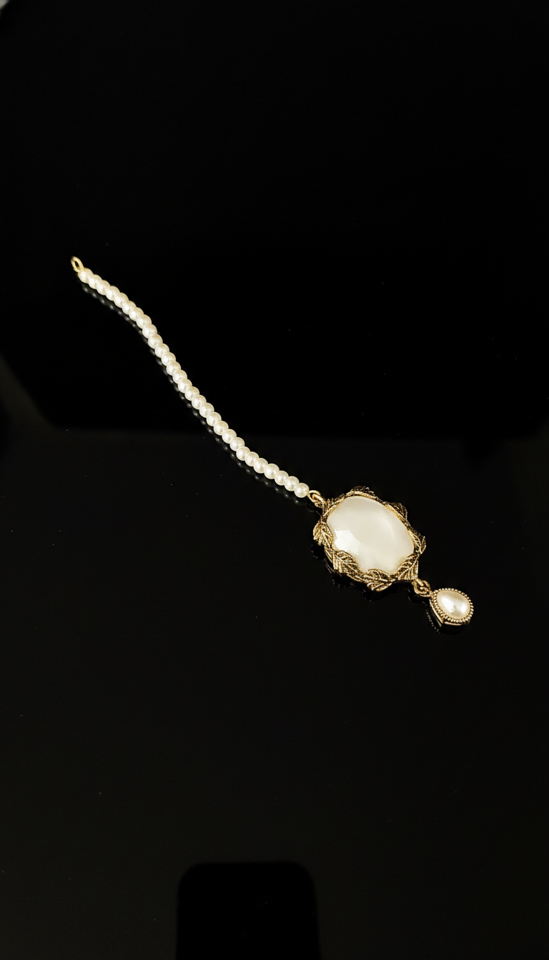 The Antique Ivory Floral Set